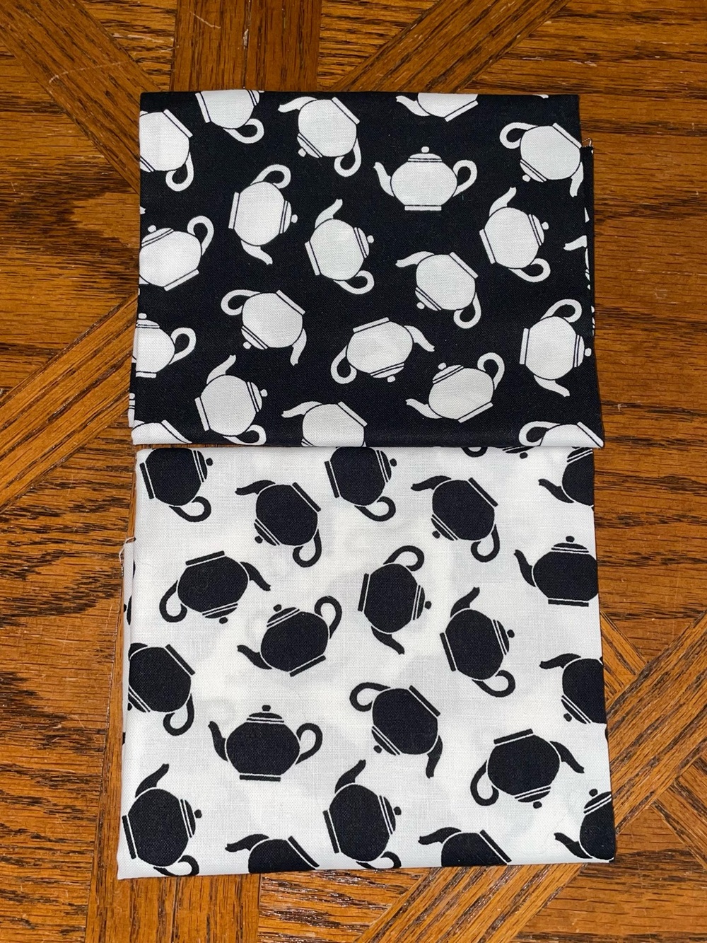 7 CottonFat Quarters Fabric Bundle Forks & Spoons/Teapots B & W Quilting Crafts - Picture 3 of 12